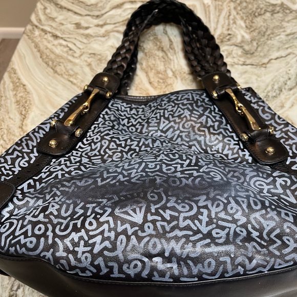 Gucci “Words of Strength” Painted Handbag with Authenticity Certificate - Picture 9 of 12